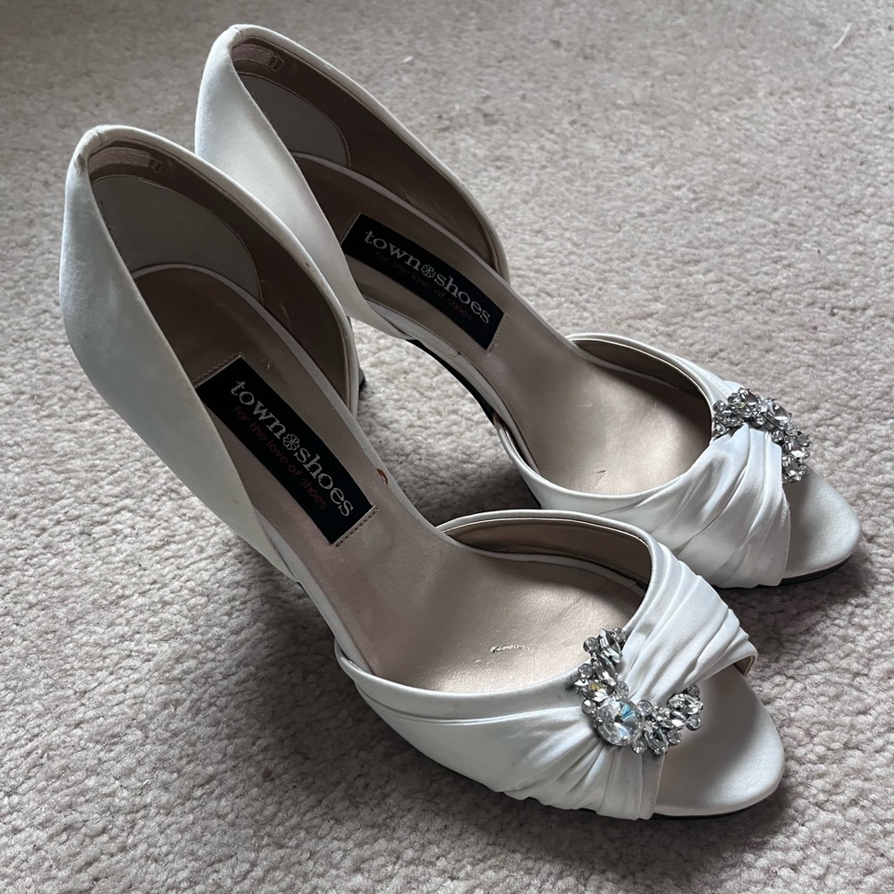 White Satin Peep Toe Pumps Size 7.5
